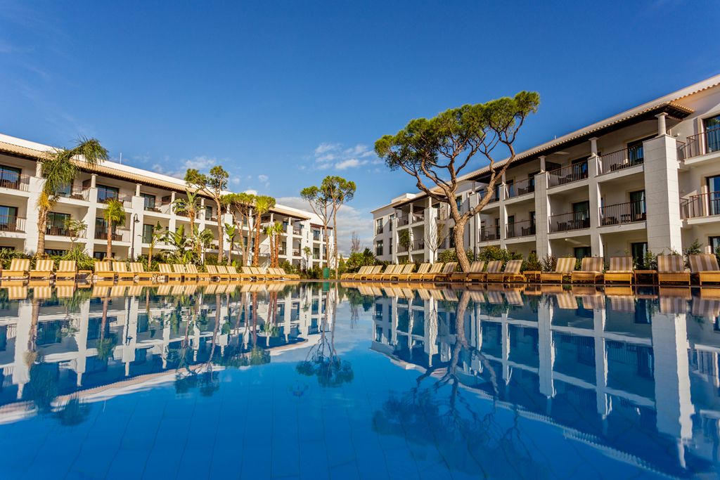 Garden Suite II Pine Cliffs Resort Algarve Olivers Travels 01