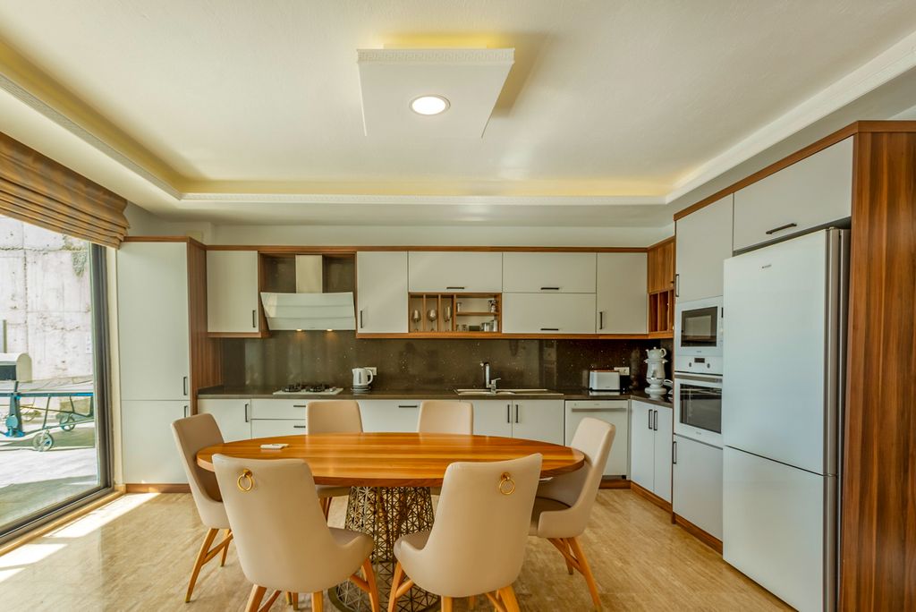 Villa Subat Islamlar Olivers Travels 05