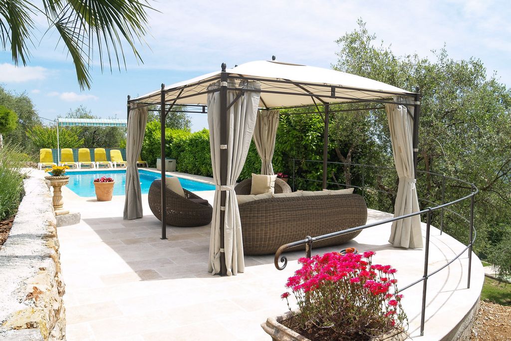 Maison Miel French Riviera Olivers Travels 5