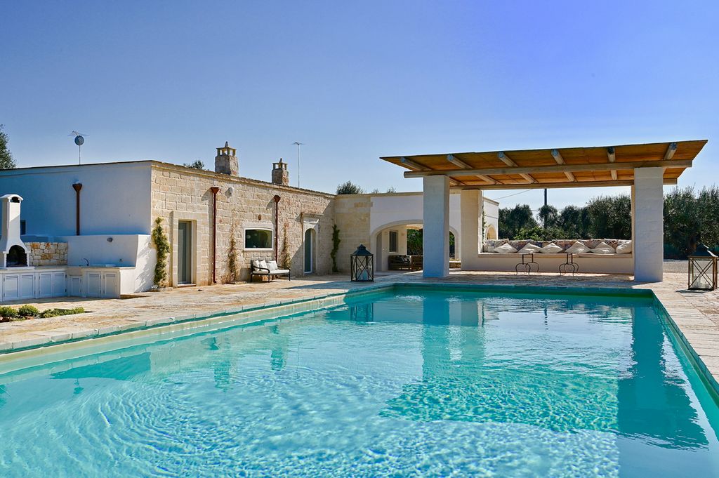 Casolare Ostuni Puglia Olivers Travels 0