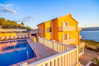 Villa Vladimira Dalmatia coast Croatia Olivers Travel 1