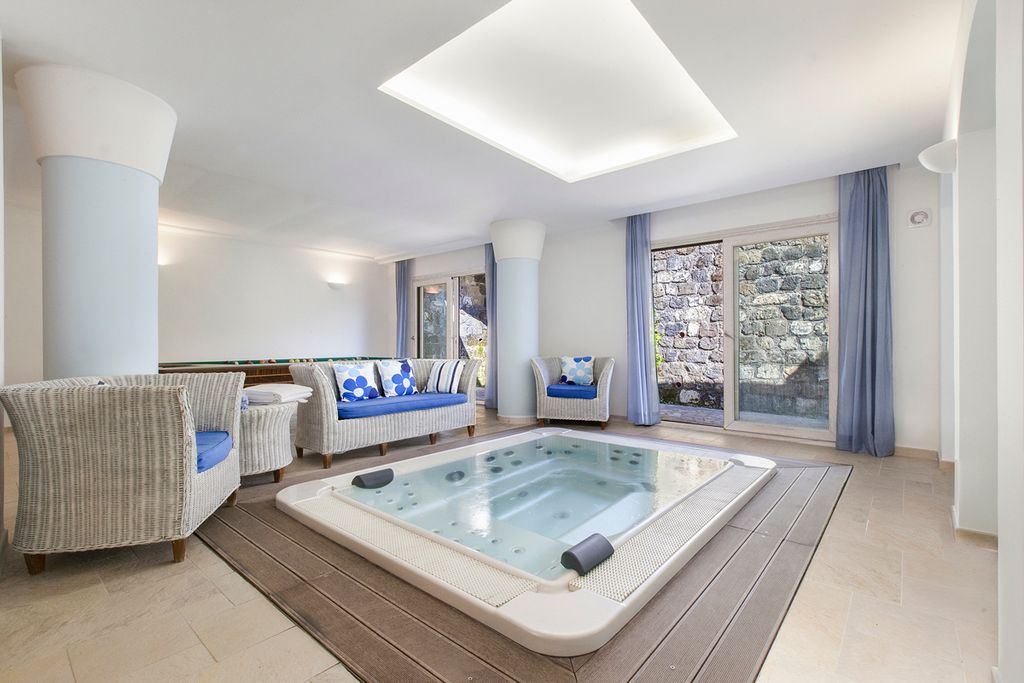 Villa Paravati Sorrento Olivers Travels4