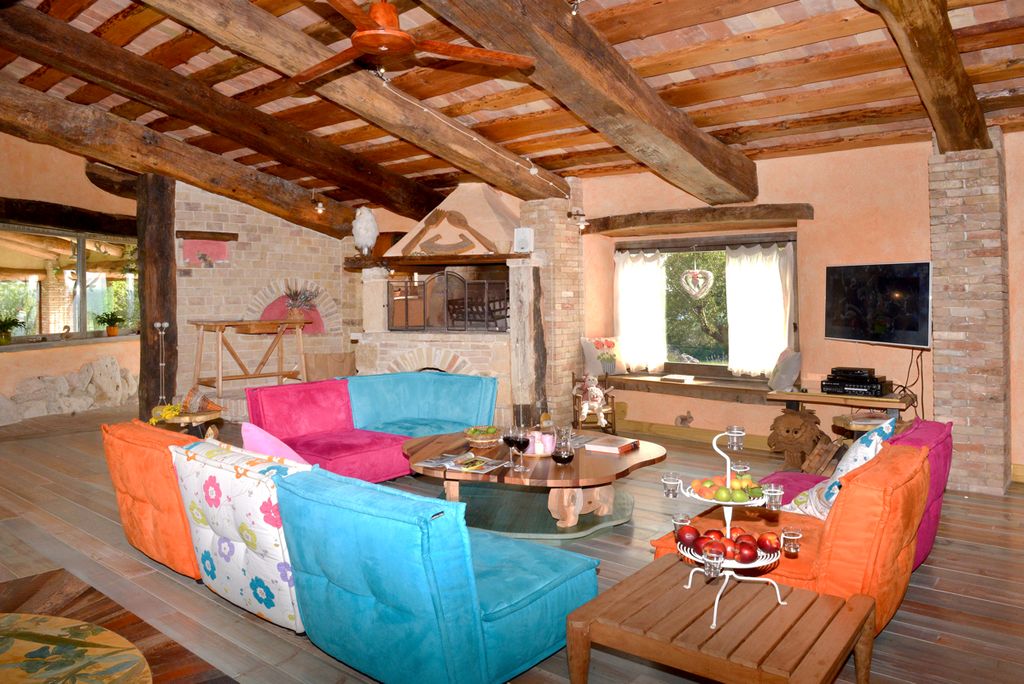 Villa Miavana Umbria Olivers Travels 3