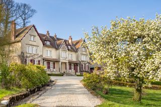 Manoir des Chasseurs Burgundy Olivers Travels0