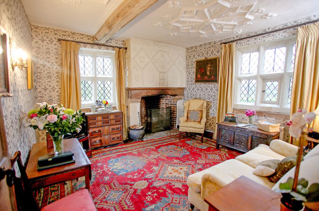 Chevaliers Gatehouse House Midlands Olivers Travels 3