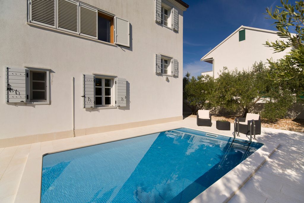 Villa Freja Dalmatia Olivers Travel 1