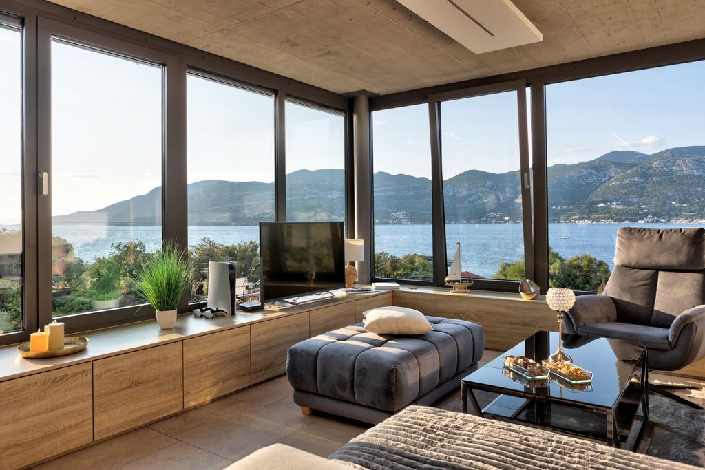 Villa Neveah Croatia Olivers Travels 5