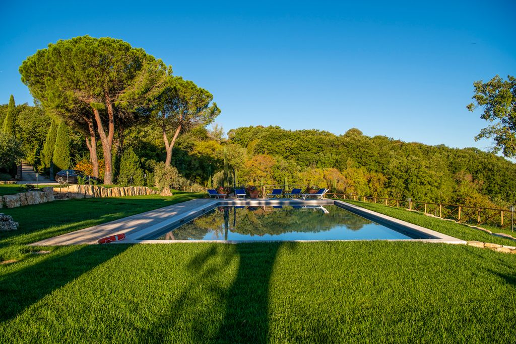 Villa Mirabilis Umbria Olivers Travels5