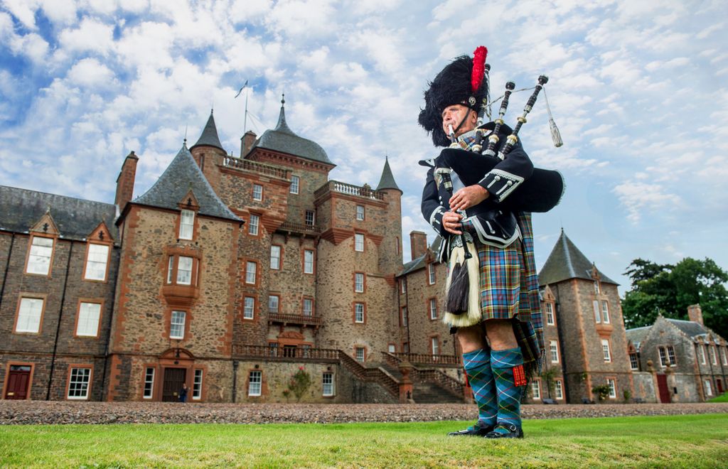 Timeless Castle Scotland Olivers Travels2