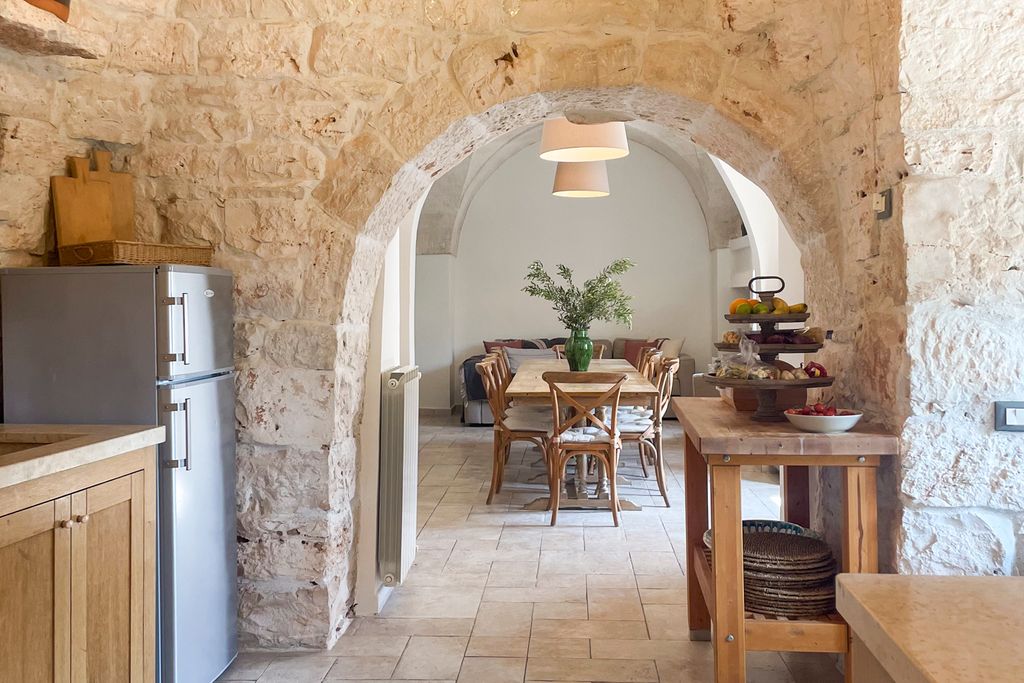 Trulli Trazzonara Puglia Olivers Travels4