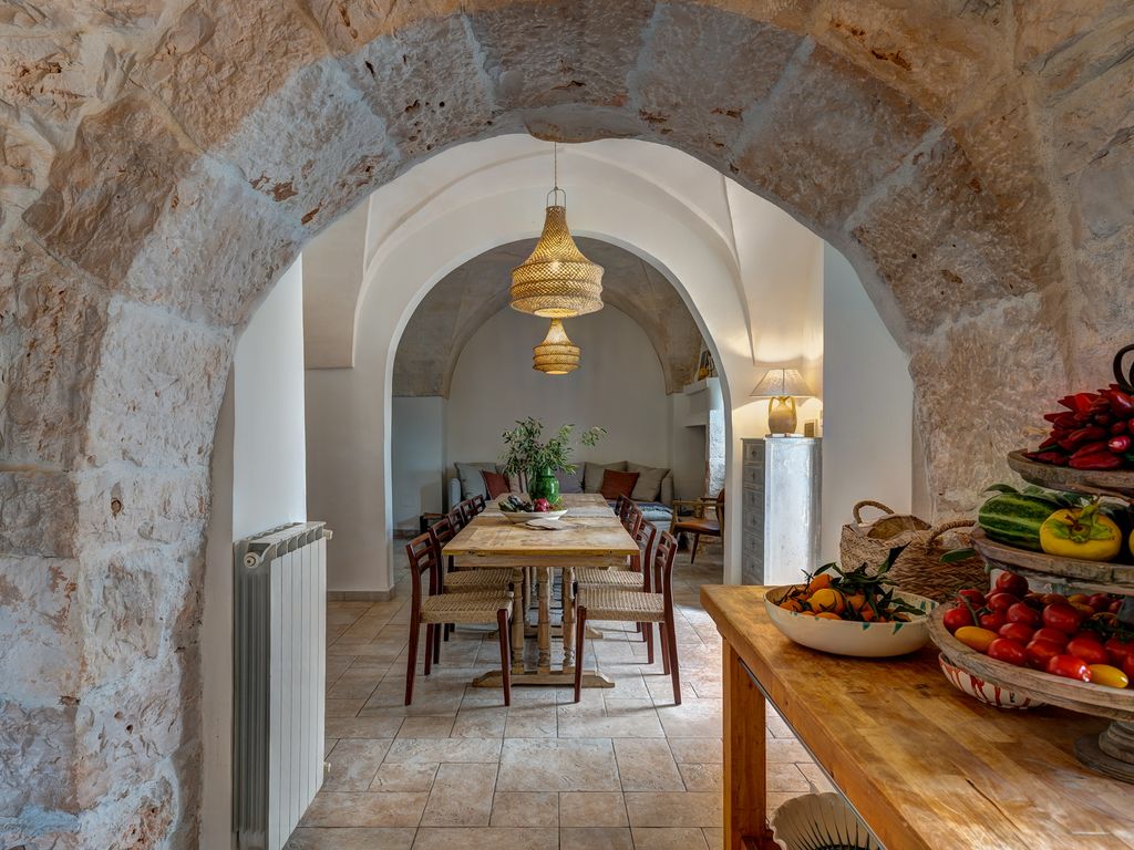 Trulli Trazzonara Puglia Olivers Travels 005