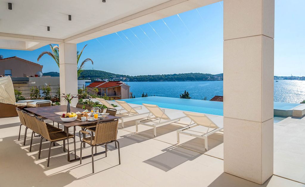 Villa Crveno Dalmatia Olivers Travels 3