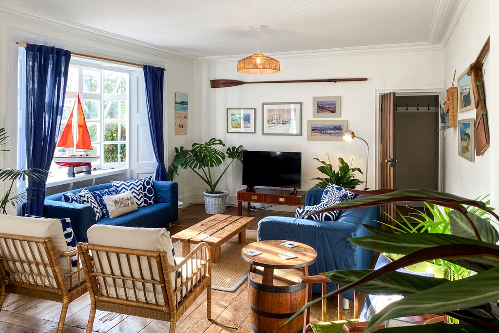 Meadow Manor Norfolk Olivers Travels5