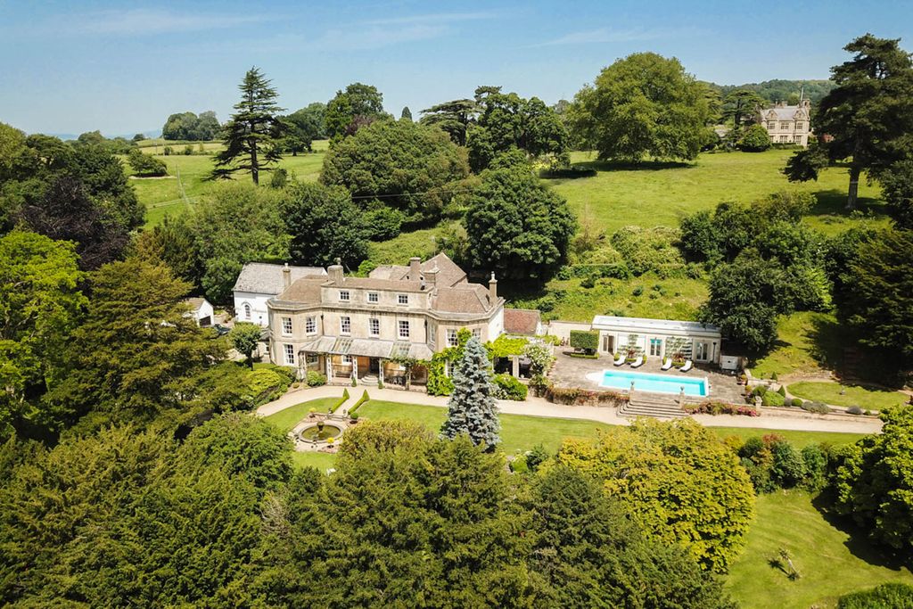 Purnell Manor Cotswolds United Kingdom OliversTravels 1