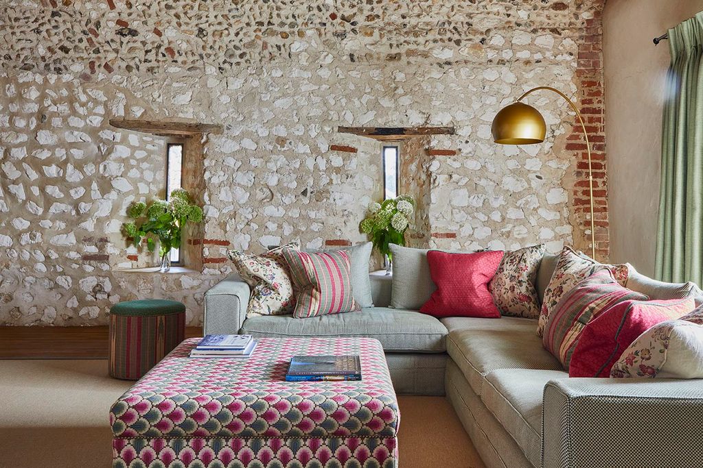 Granary Barn Norfolk Olivers Travels1