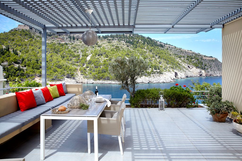 Assos Oasis Kefalonia Olivers Travels2
