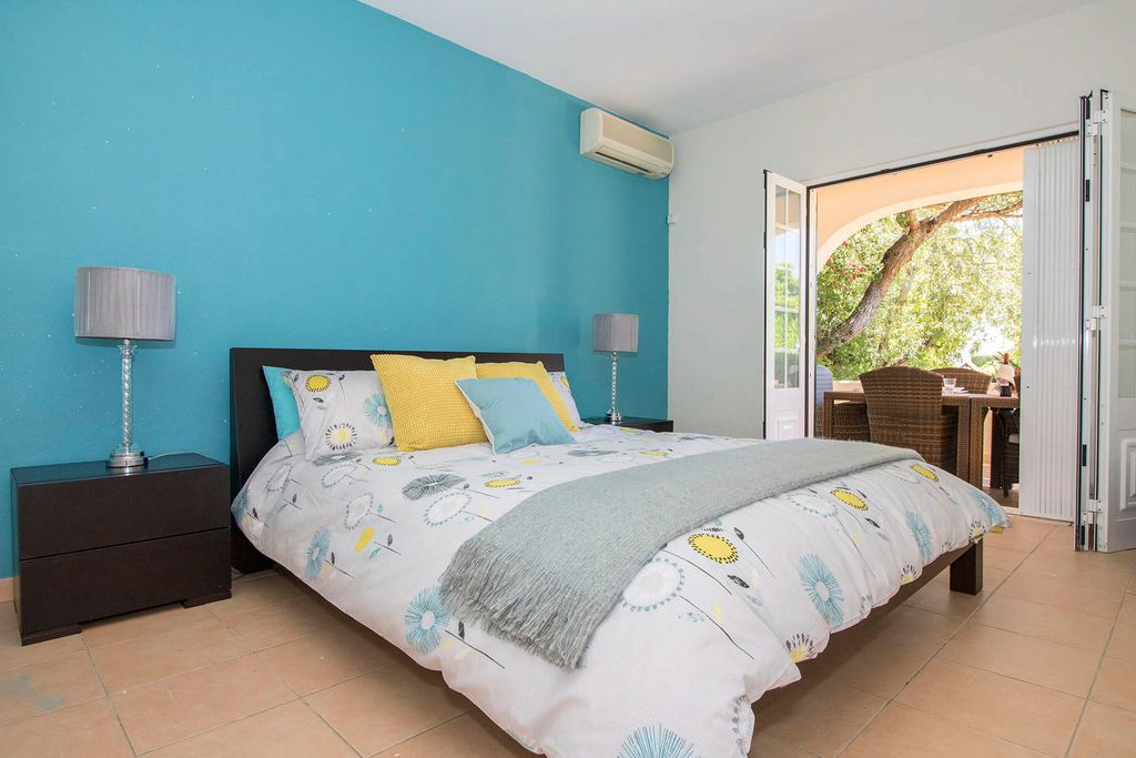Villa Eloa Vale do Lobo Olivers Travels 4