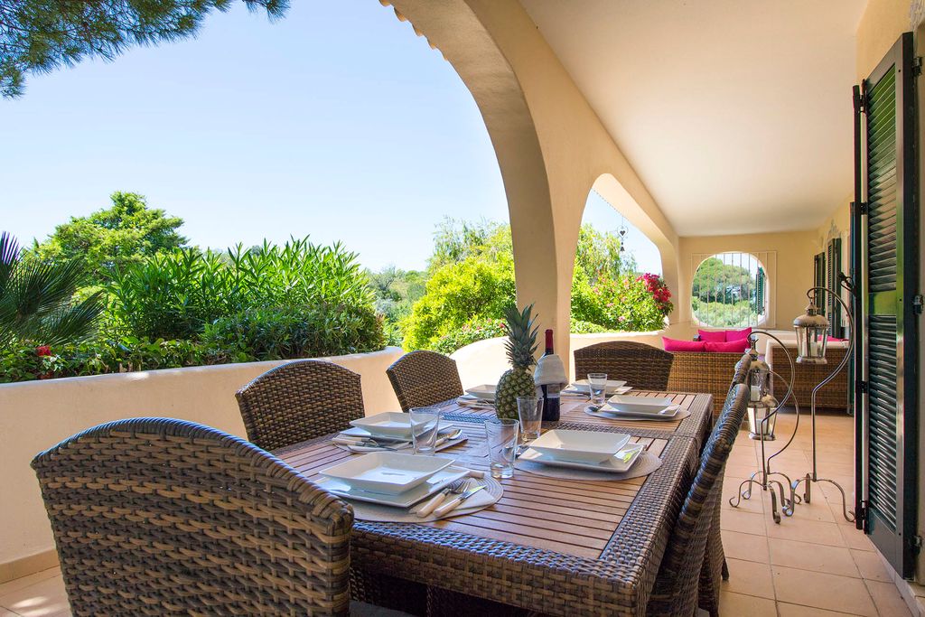 Villa Eloa Vale do Lobo Olivers Travels 2