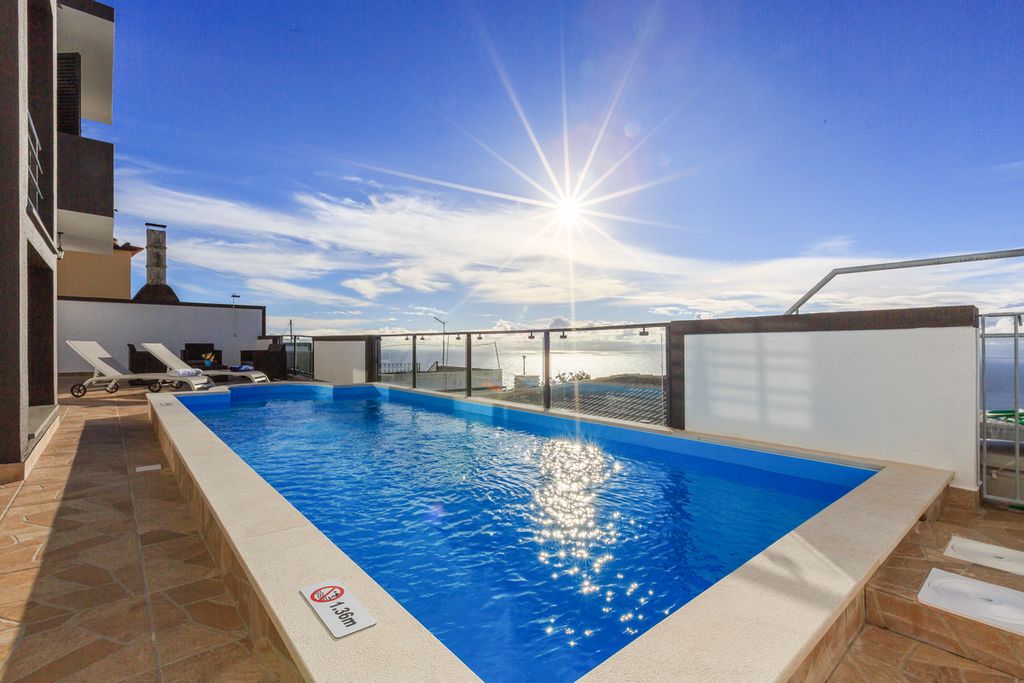 Small Bay Villa Calheta Olivers Travels 5