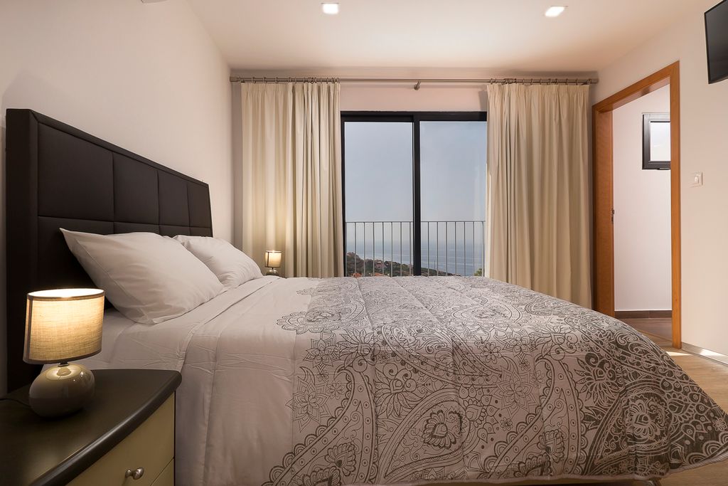 Villa Jasminum Calheta Olivers Travels 4