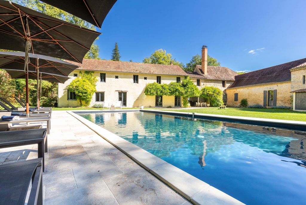 Le Vieux Moulin Dordogne France Olivers Travels 1