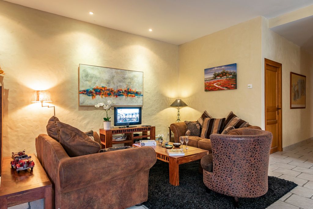Cottage du Vin Midi Pyrenees Olivers Travels2