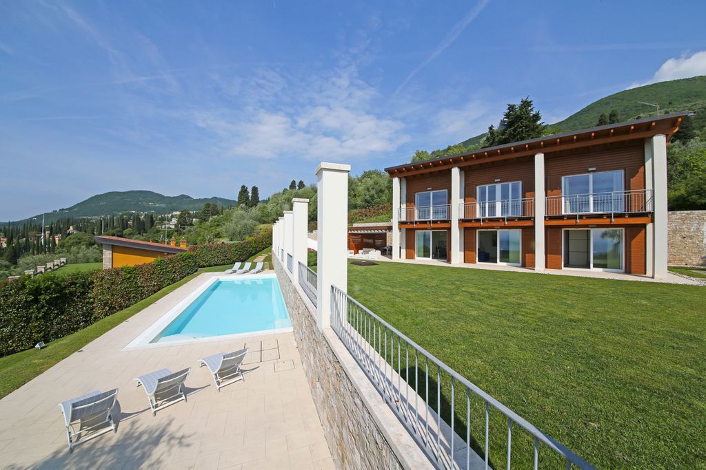 Casa Delle Arche Italian Lakes OliversTravels 1