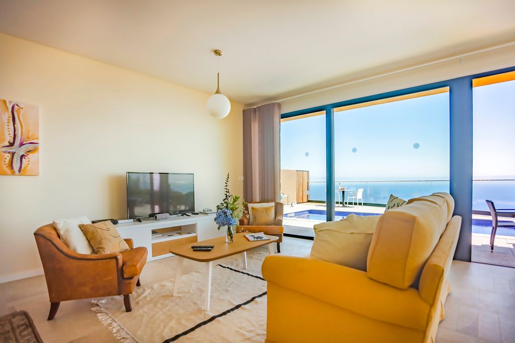 Casa Brilho do Sol Calheta Olivers Travels 3