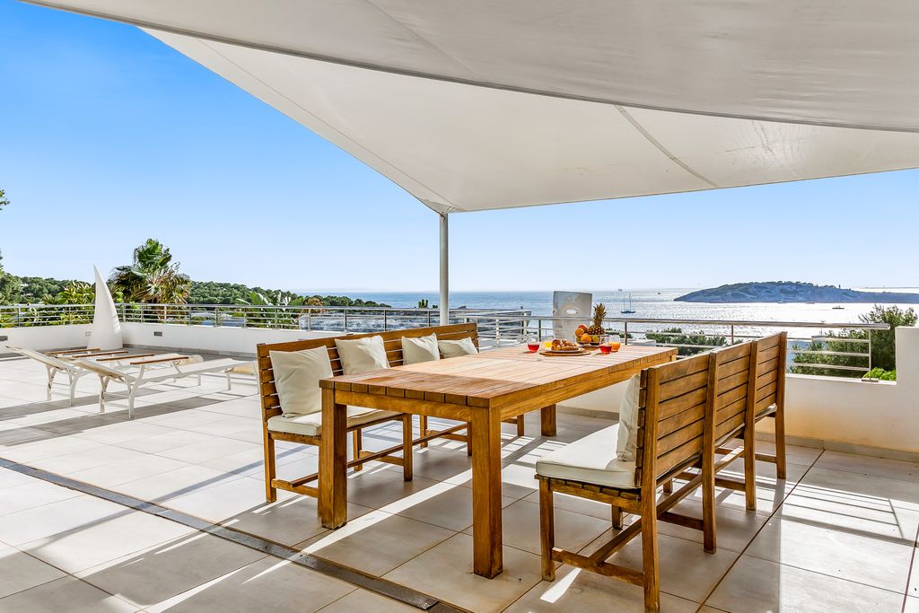 Villa Casa de les Vinyes Ibiza Olivers Travels 02