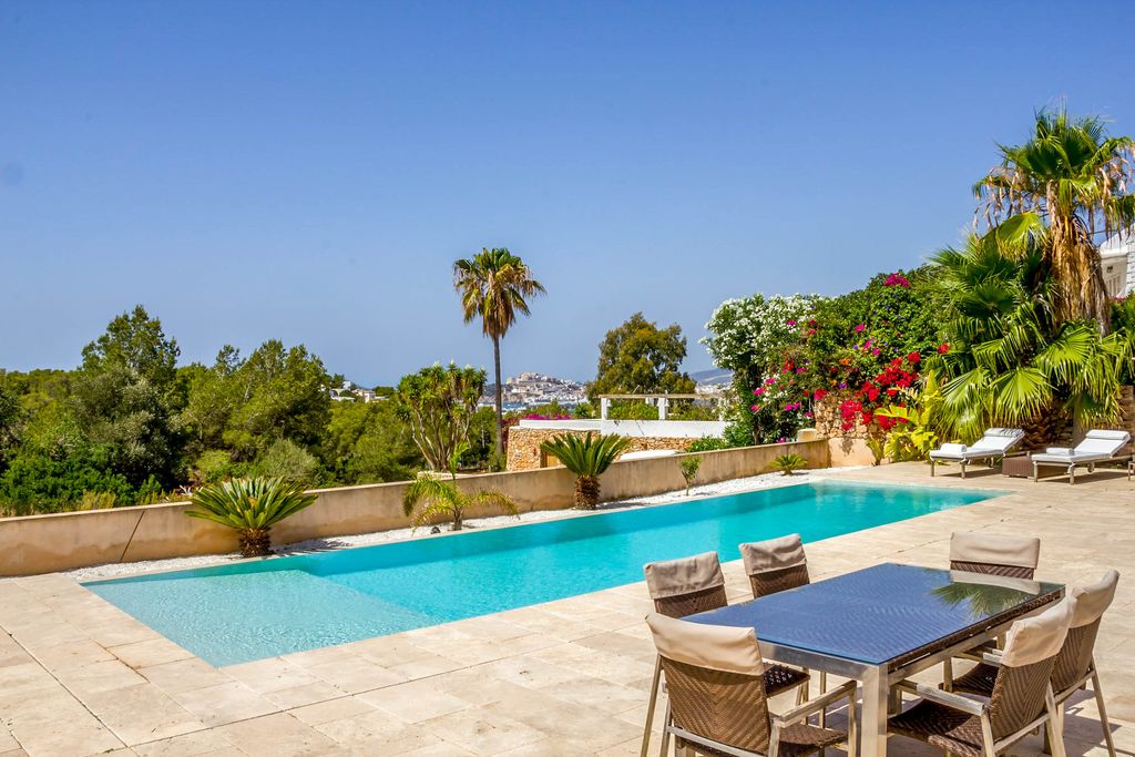 Casa Angelins Ibiza Olivers Travels 17