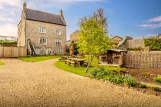 The Medieval Manor Wales Olivers Travls1