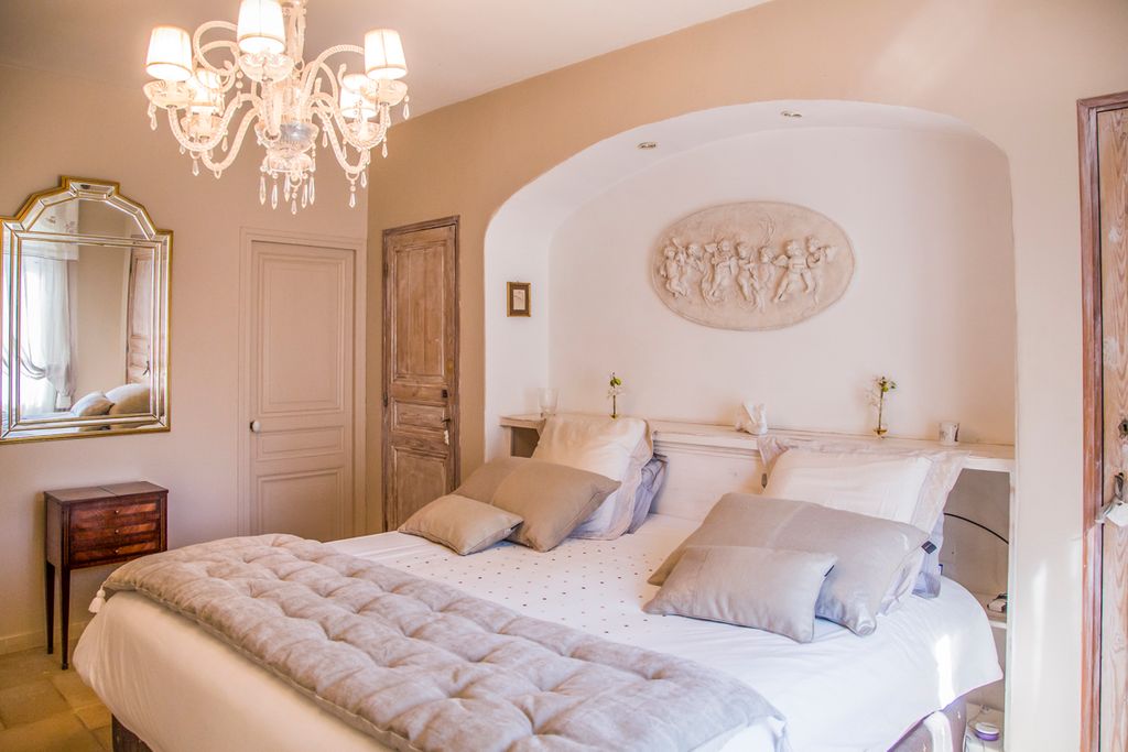 L Elegance Provence Olivers Travels 5