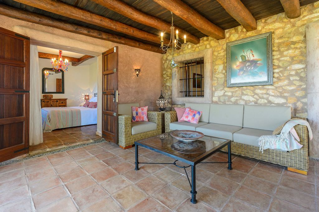 Villa Jengibre Ibiza Olivers Travels4