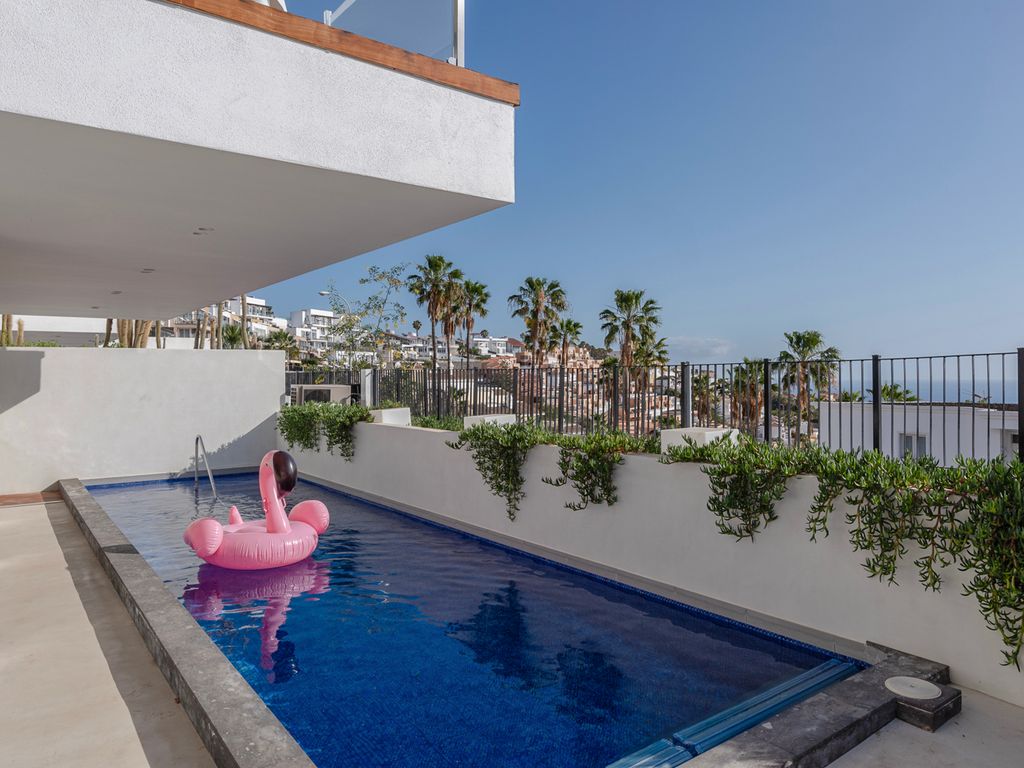 Villa Blue Cloud Tenerife Olivers Travels 02