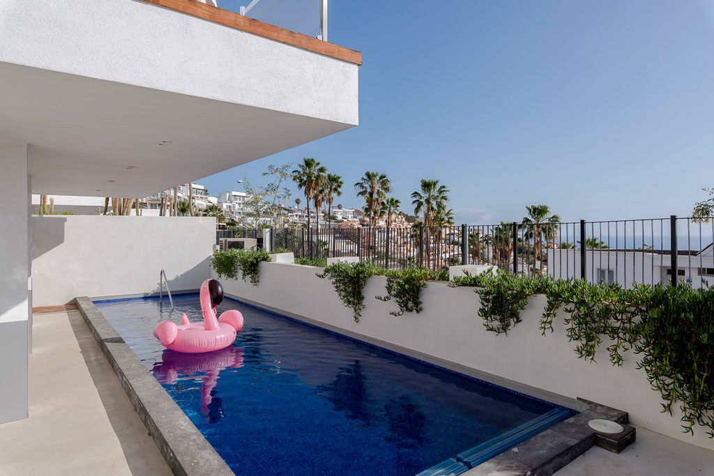 Villa Blue Cloud Tenerife Olivers Travels 002