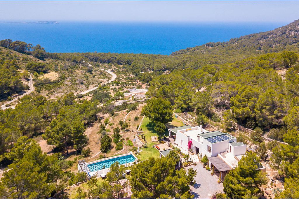 Villa Anturio Ibiza Spain OliversTravels 3
