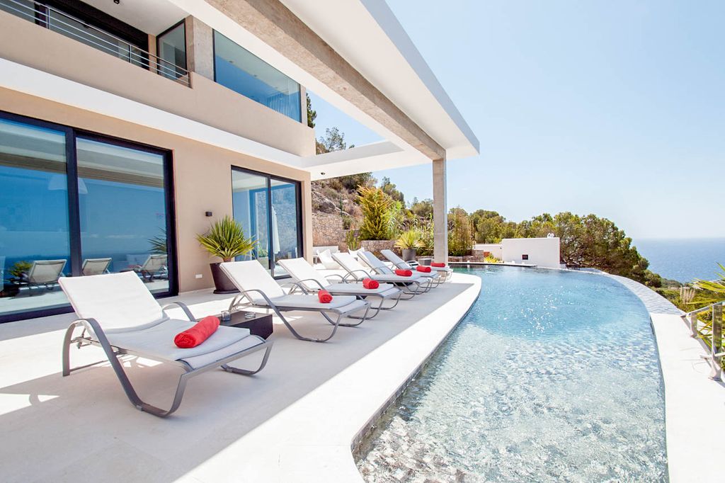 Villa Farolillo Ibiza Olivers Travels 1