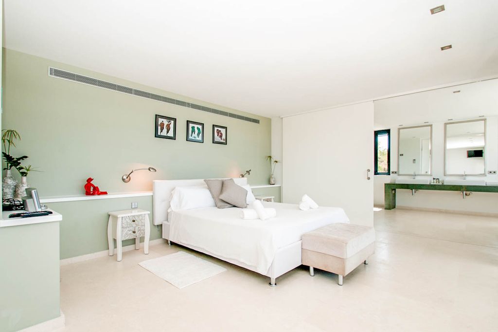 Villa Farolillo Ibiza Olivers Travels 4