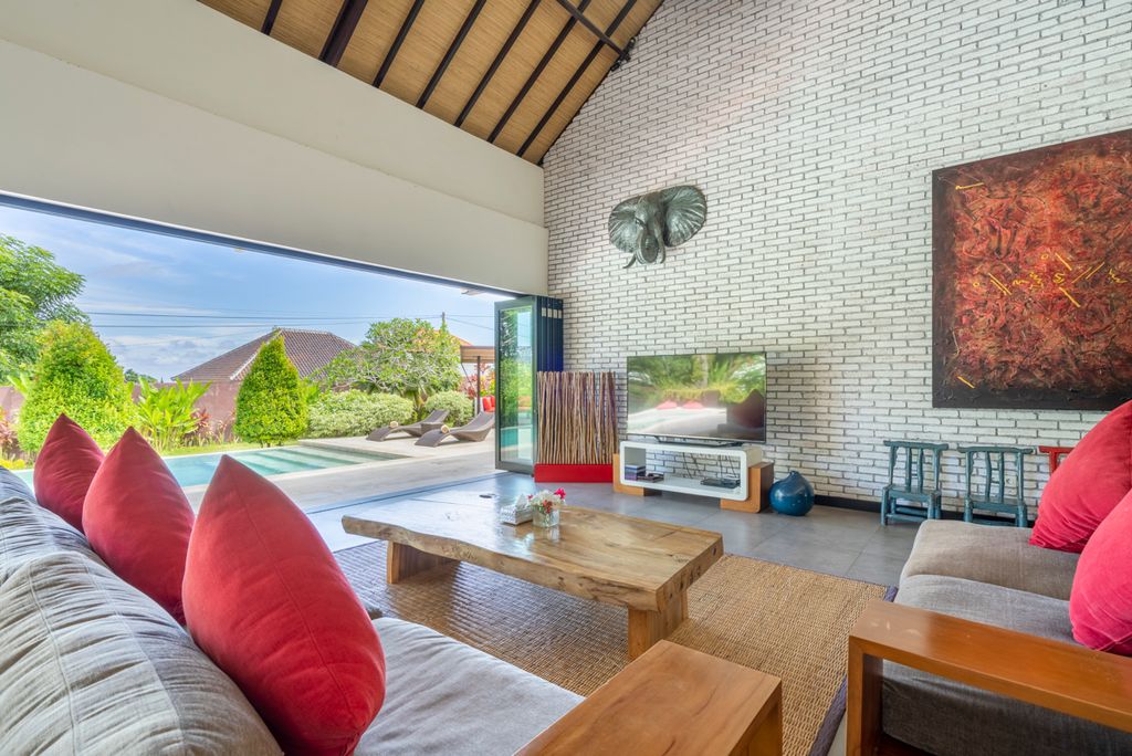 Villa Indah Uluwatu Olivers Travels2