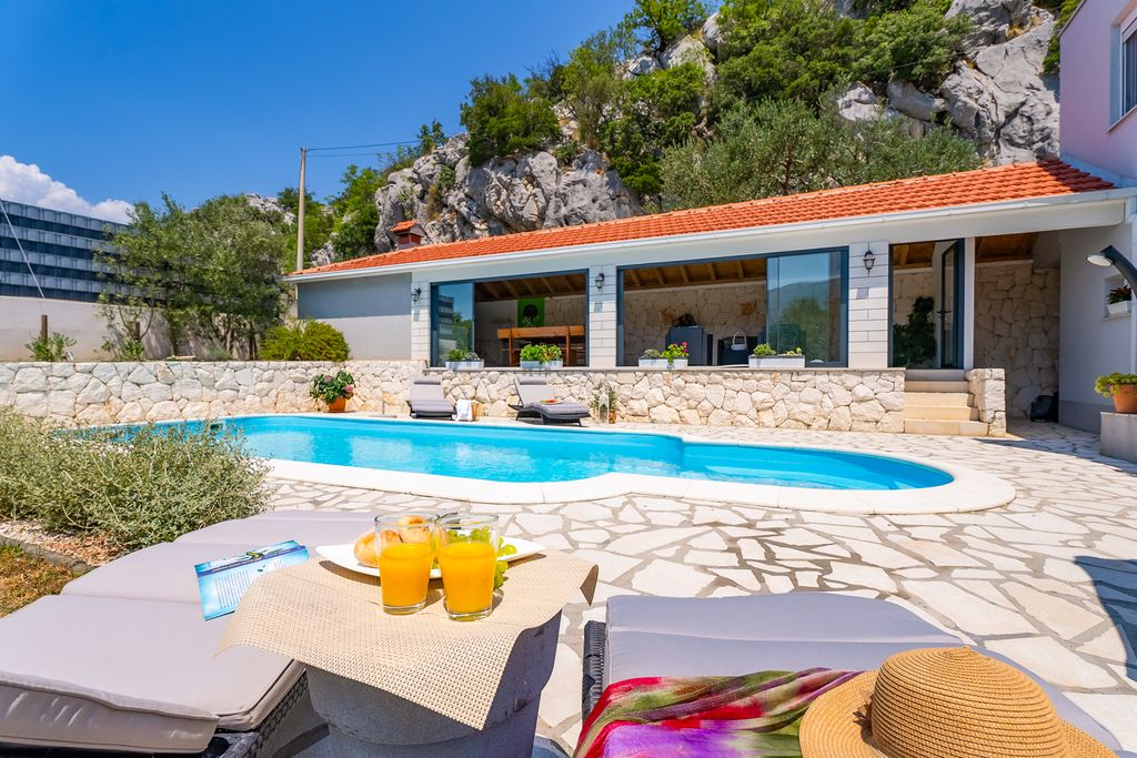 Villa Elic Croatia Dalmatia Coast OliversTravels 3