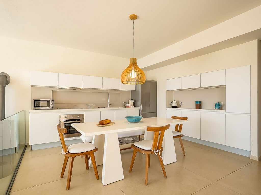 Villa Fire Crete Olivers Travels 05