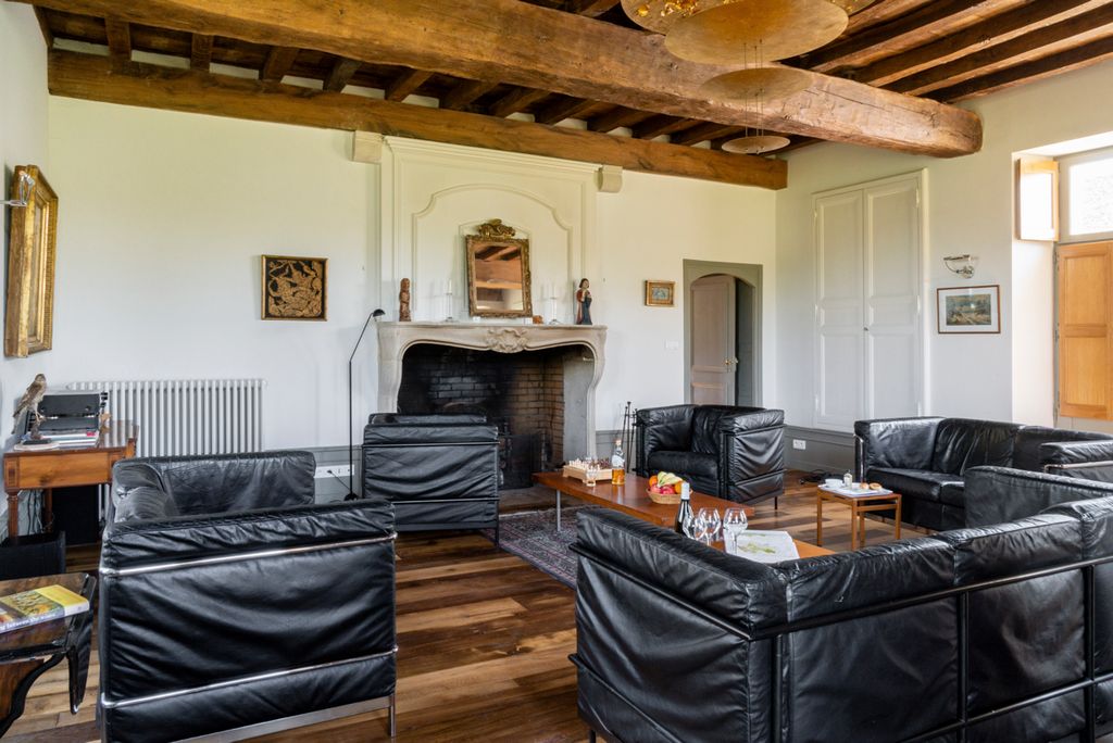 Chateau Cote D Or Burgundy Olivers Travels1  3 