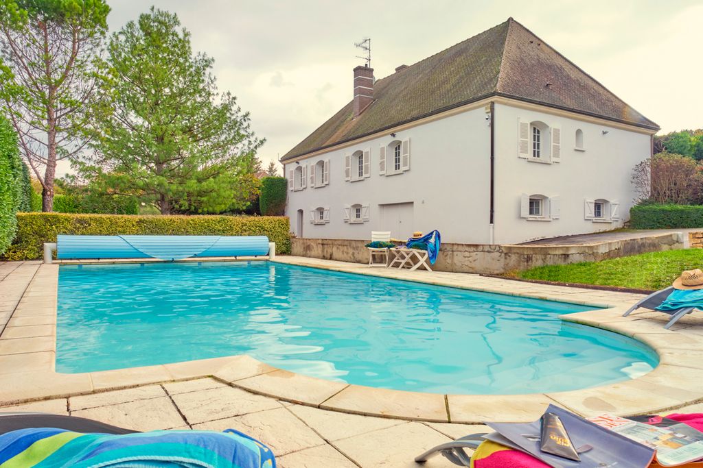 Maison du Marche Burgundy Olivers Travels5