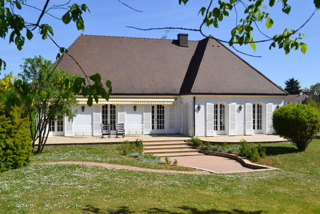 Maison du Marche Burgundy Olivers Travels1