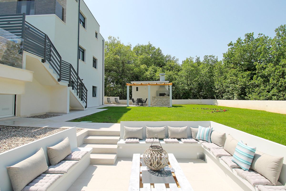 Villa Taitus