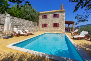 Crimson Villa Ithaca Olivers Travels 01