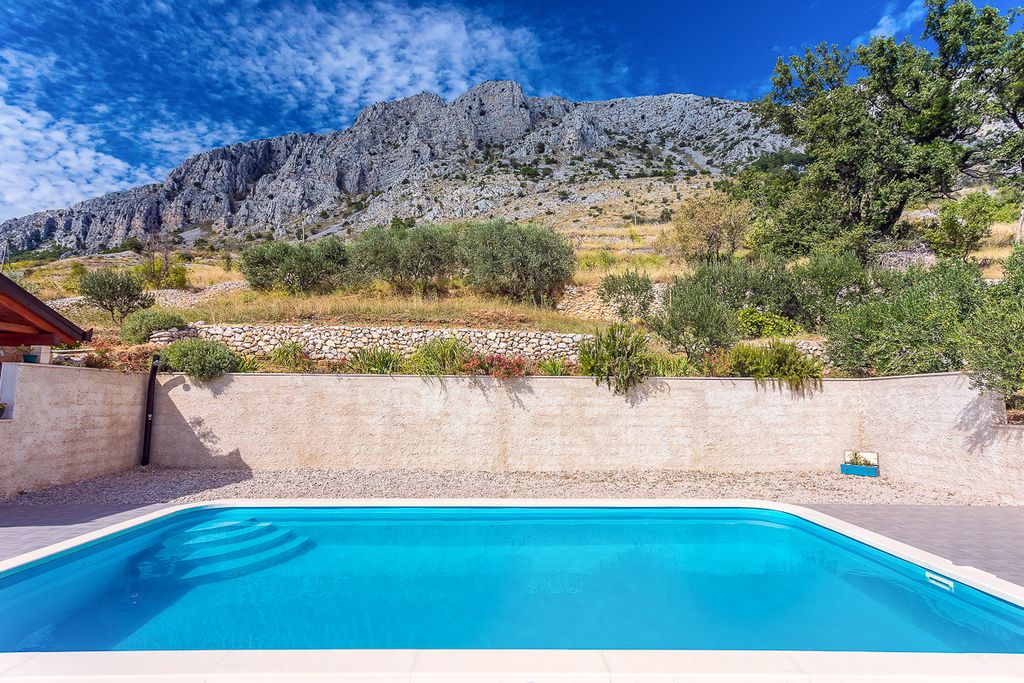 Villa Nicca Dalmatia Olivers Travels2