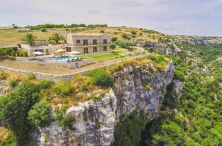 Castello Cavica Sicily Olivers Travels 7