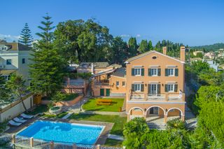 Duchess Alexandra Villa Corfu Greece Olivers Travels 1