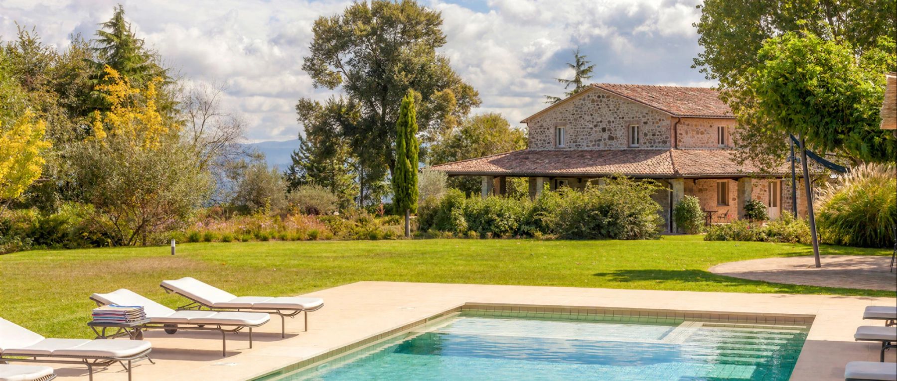 001 bisenzio farmhouse central italy olivers travels desktop center
